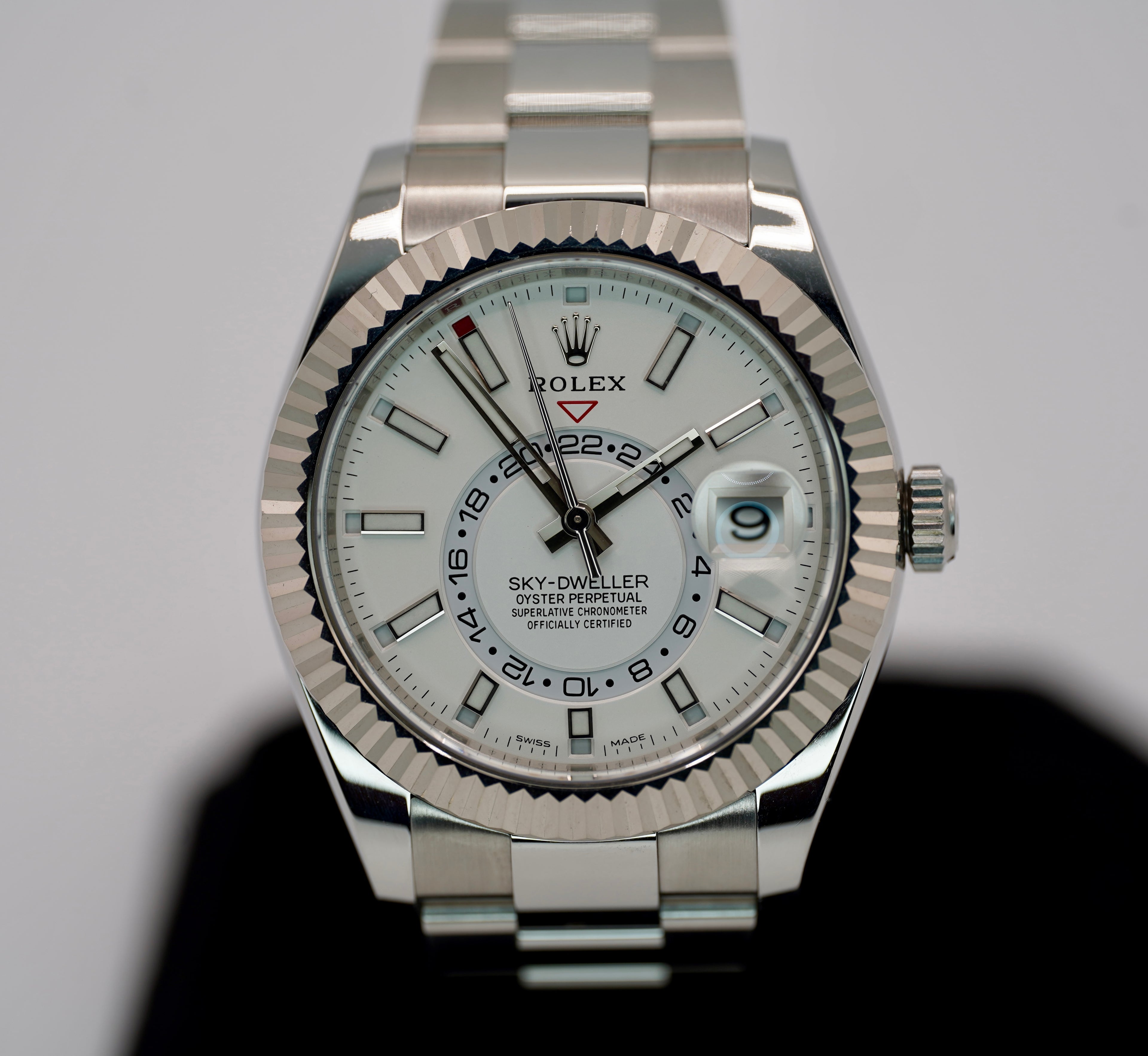 Rolex SkyDweller White Dial on Oyster 326934
