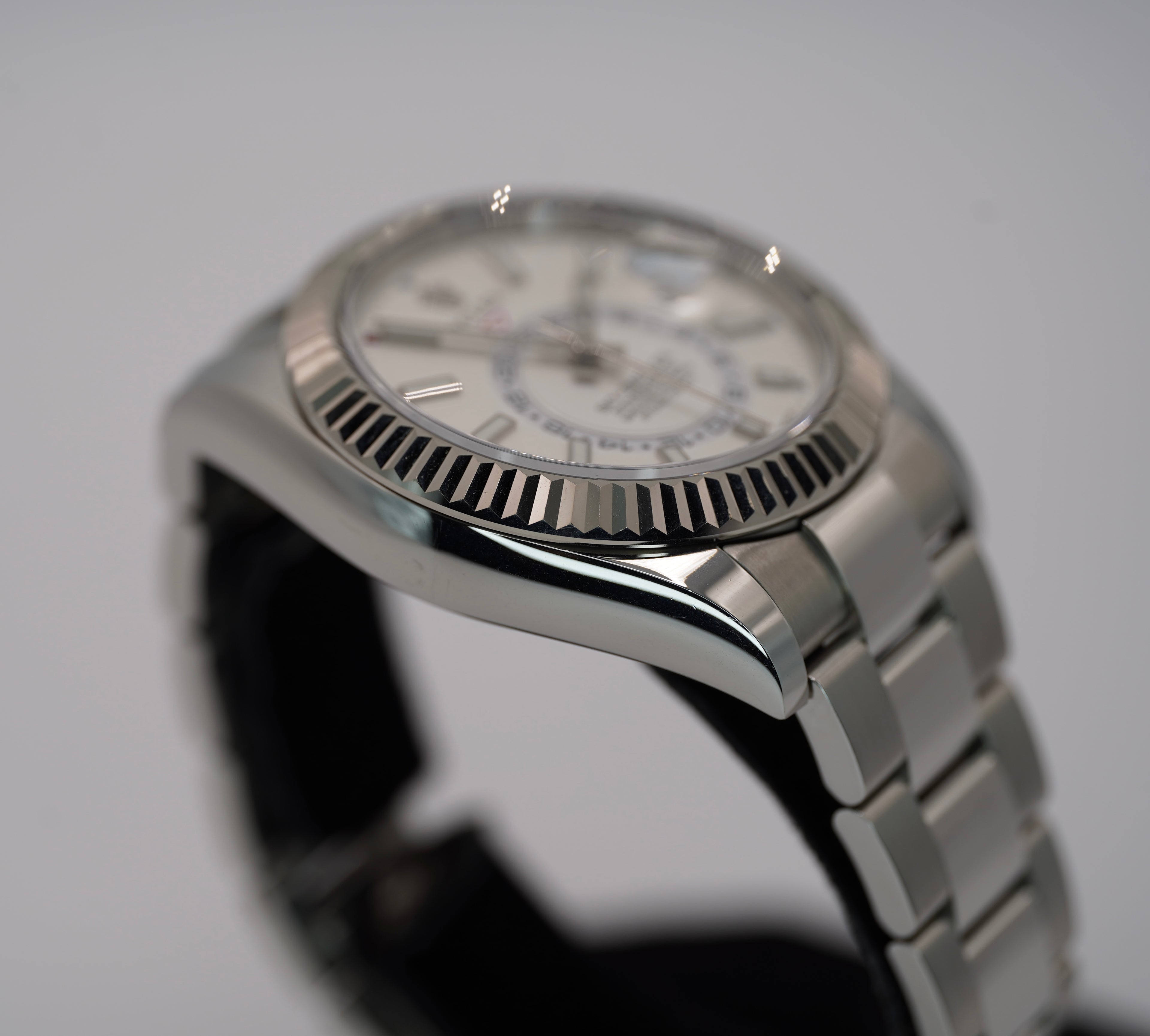 Rolex SkyDweller White Dial on Oyster 326934