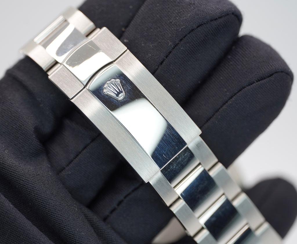 Rolex SkyDweller White Dial on Oyster 326934