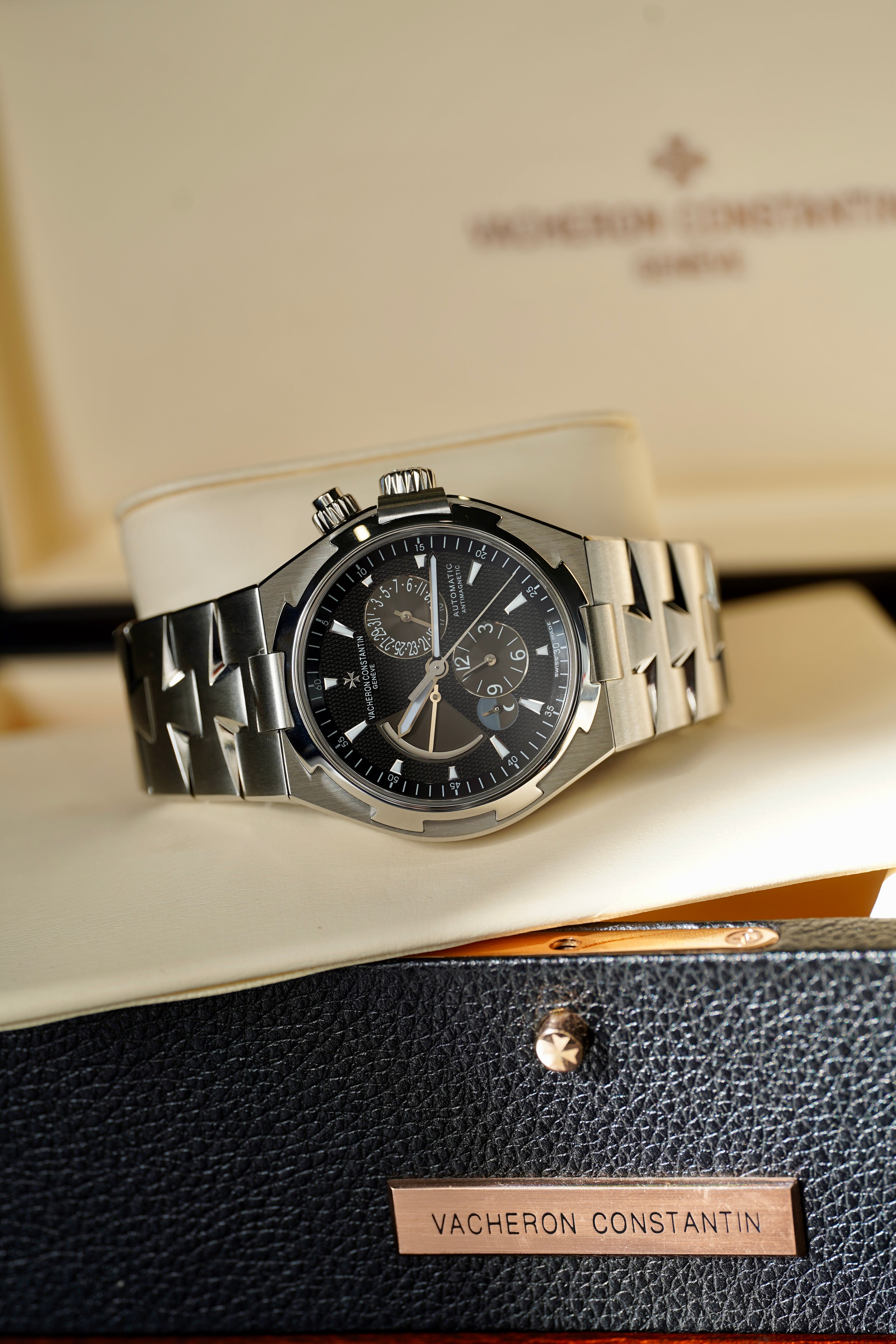 Vacheron Constantin Overseas Black Dial on 47450/B01A-9227