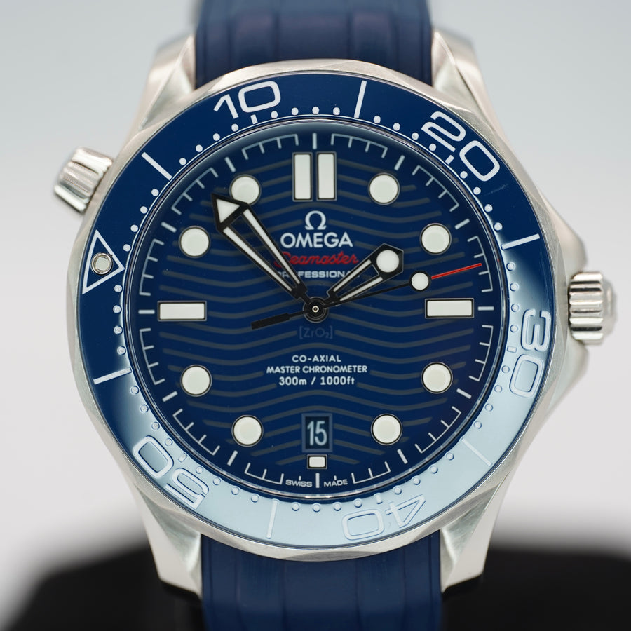 Omega Seamaster Diver 300M Co-Axial Master Chronometer Blue Dial on Rubber Strap 210.32.42.20.03.001