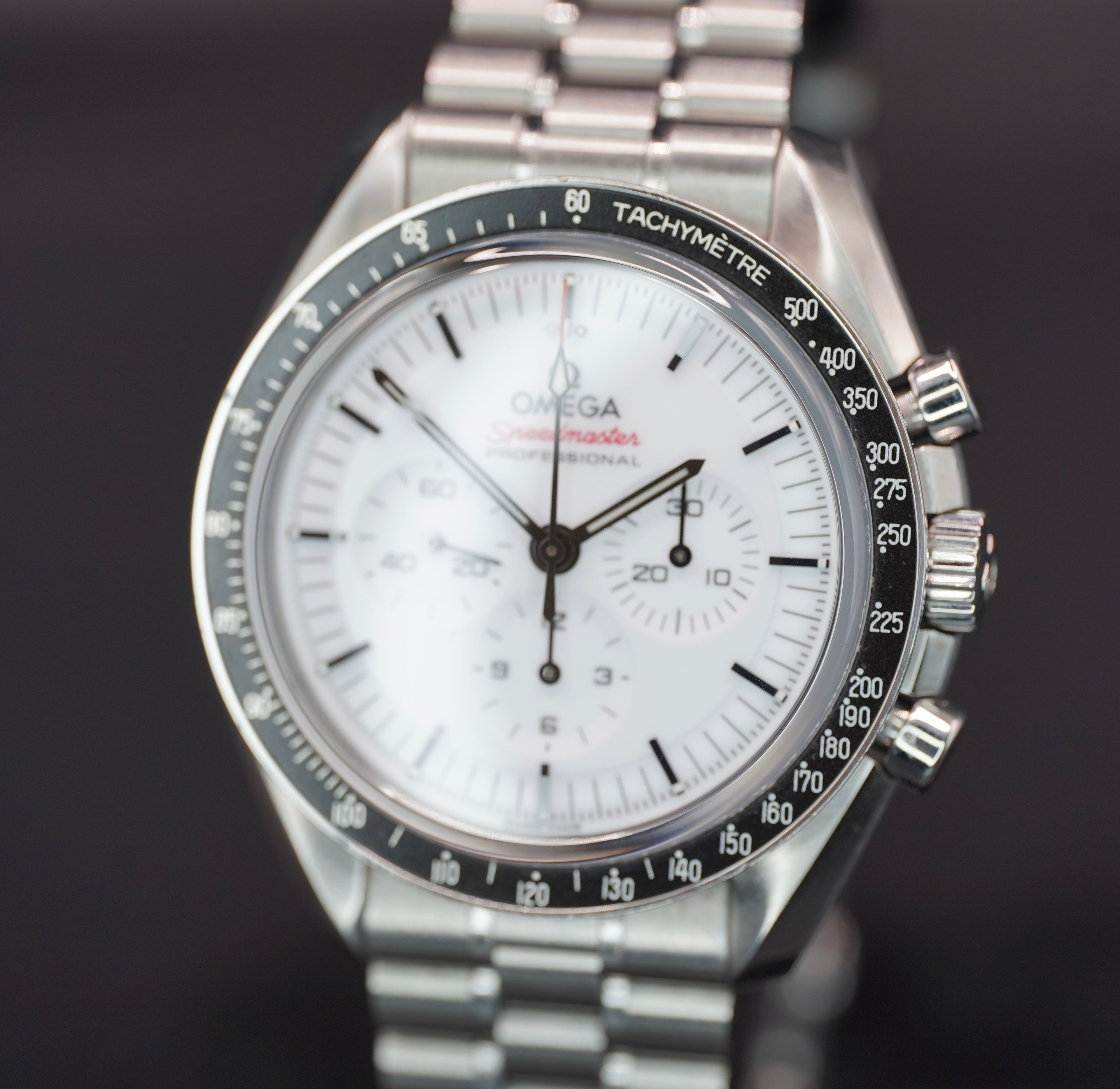 Omega Speedmaster Moonwatch Professional White Dial on Bracelet 310.30.42.50.04.001